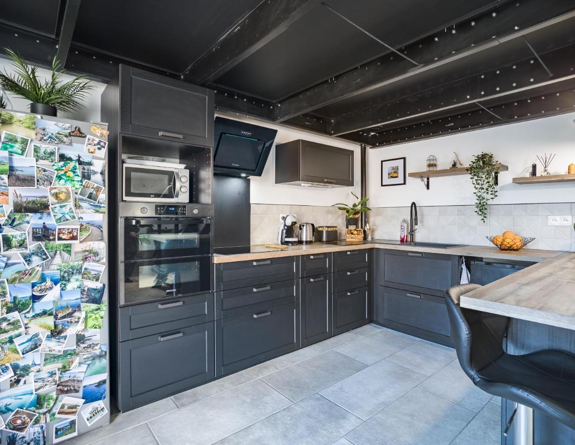 Loft Avec Jardin Et Parking Prive Apartment Троа Екстериор снимка